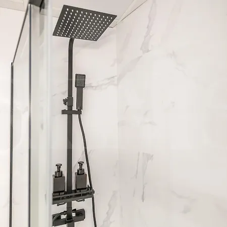 Appartement Historic Charm Steps From Landmarks By Rems