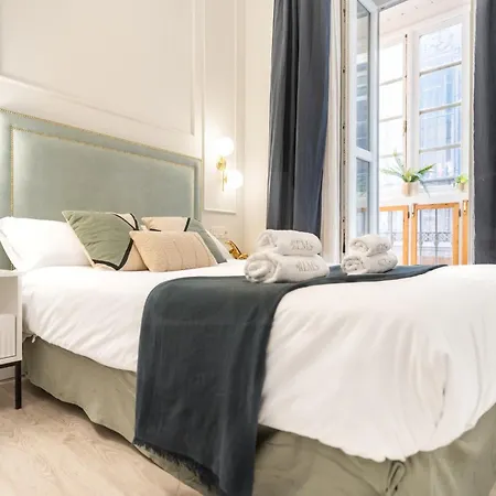 Historic Charm Steps From Landmarks By Rems Apartment Malaga