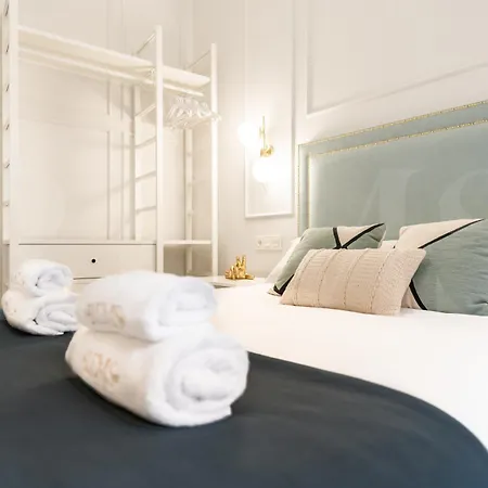 Historic Charm Steps From Landmarks By Rems Apartment