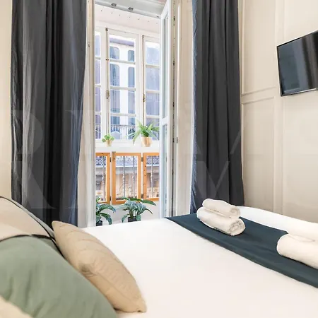 Historic Charm Steps From Landmarks By Rems Apartment